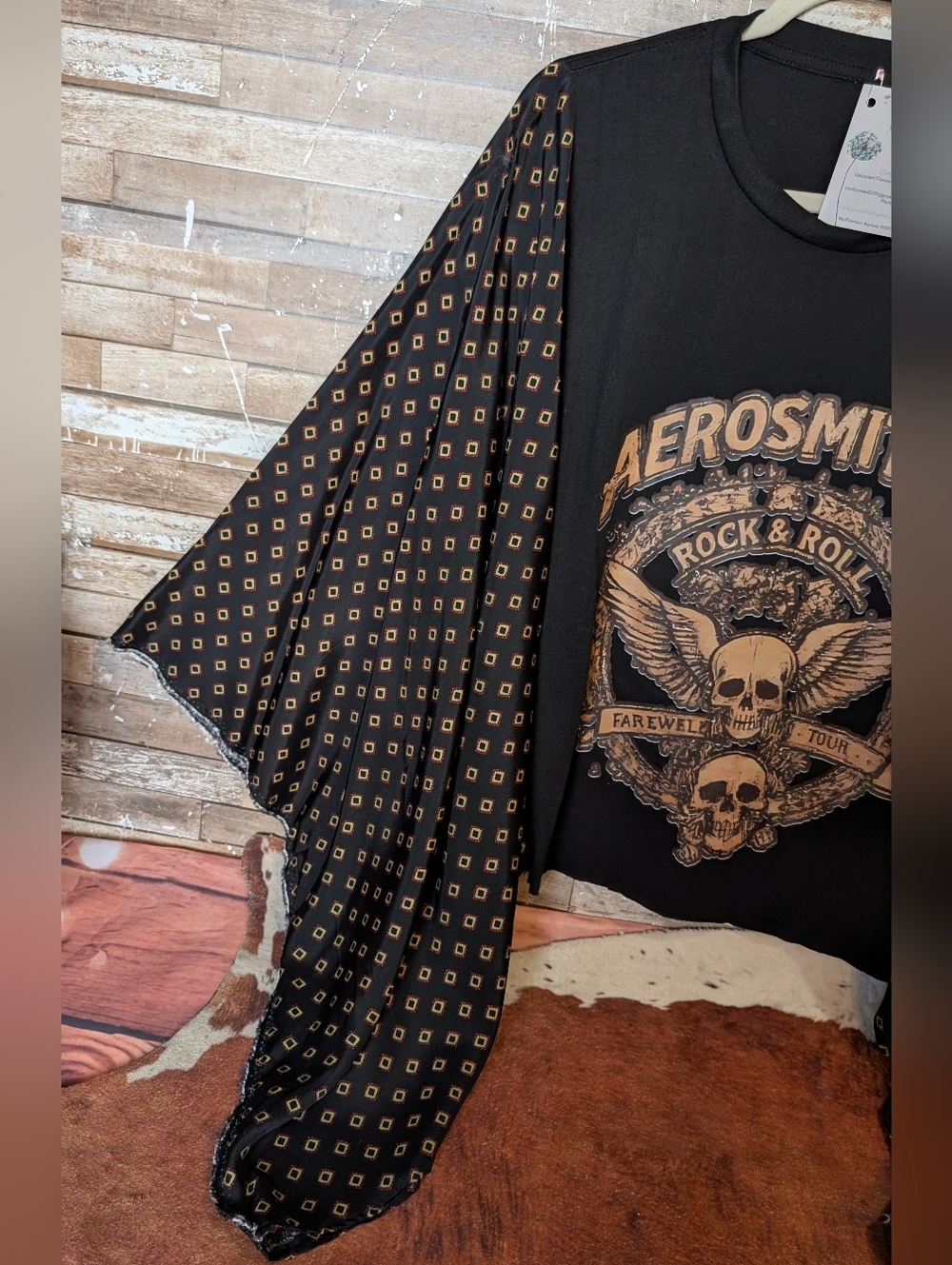 New Handcrafted Aerosmith Graphic With Boho Bat Winged Sleeves - Picture 2 of 10